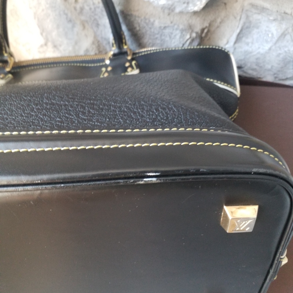 Louis Vuitton Suhali Lock It Satchel - Picture 6 of 9